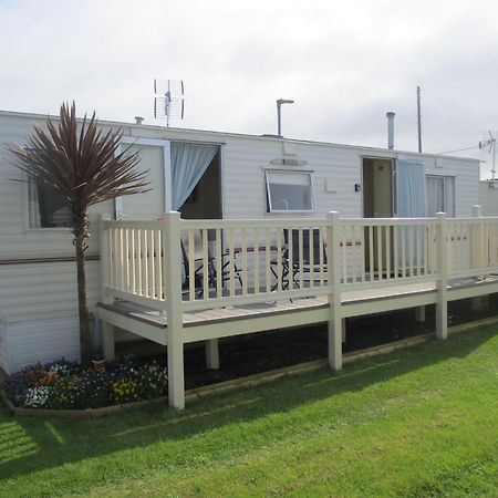 Summer Breeze Caravan Bacton  Екстериор снимка