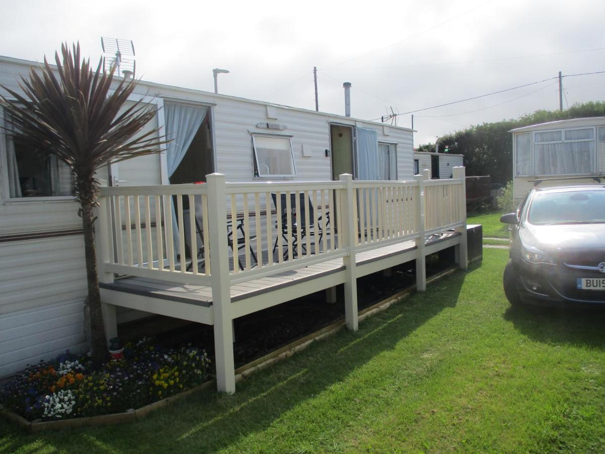 Summer Breeze Caravan Bacton  Екстериор снимка