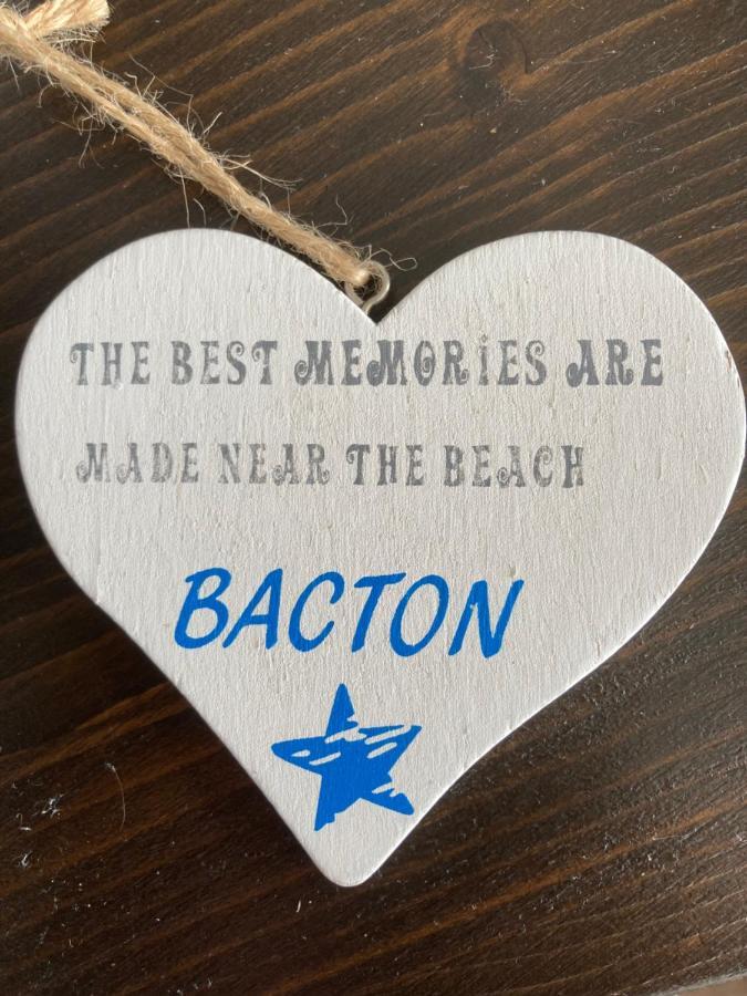 Summer Breeze Caravan Bacton  Екстериор снимка