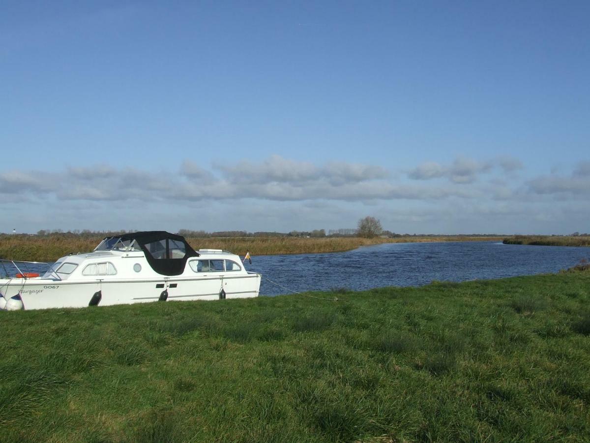 Summer Breeze Caravan Bacton  Екстериор снимка